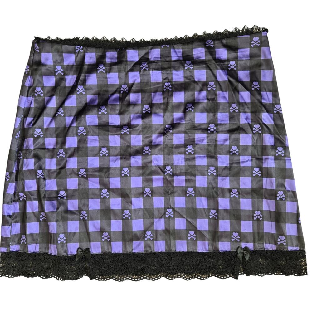 Tunnel Vision Women Plus Goth Heart Crossbones Print Plaid Mini Skirt Lace 4XL